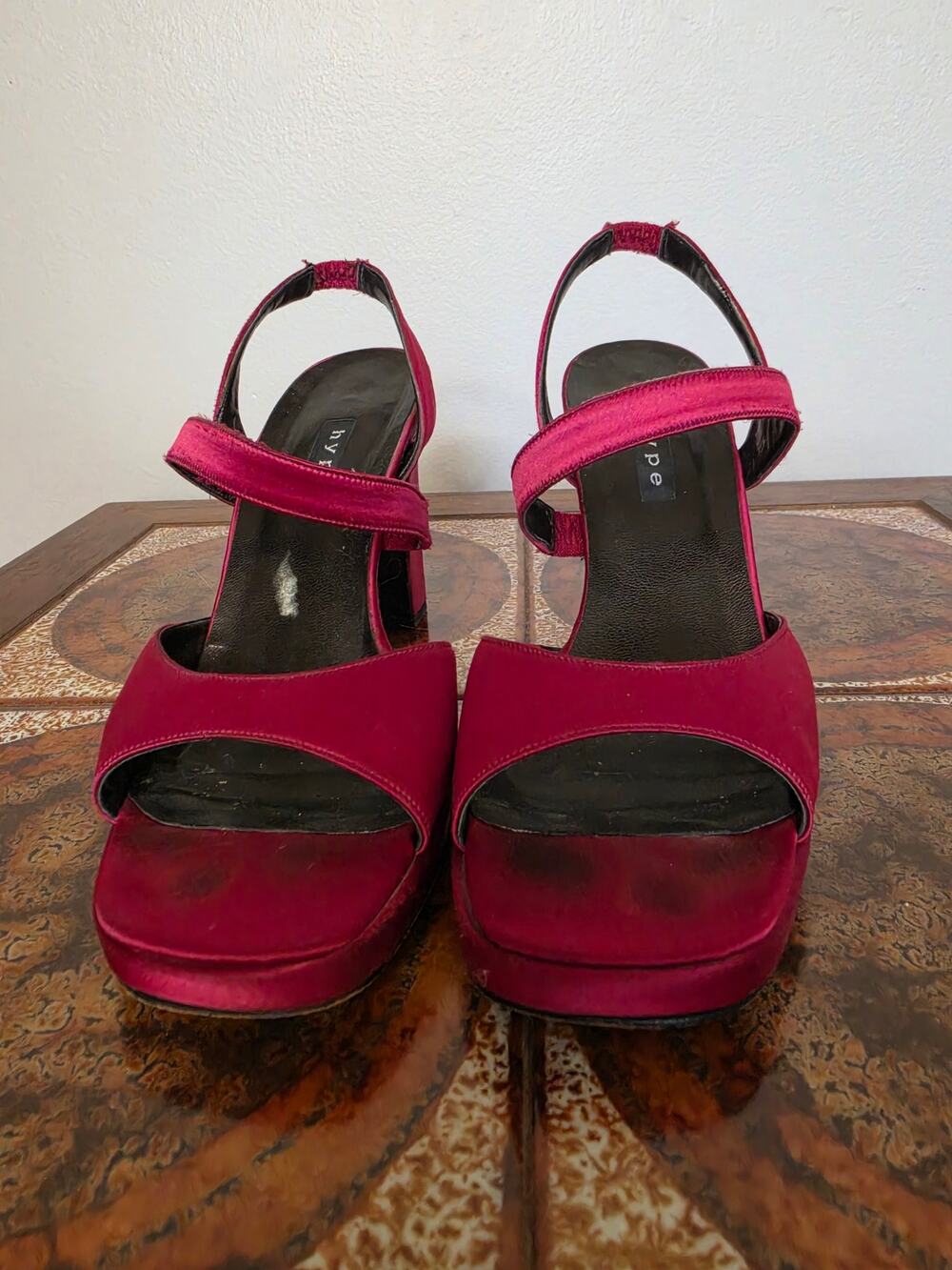 Hype Fuchsia Satin Platform Heels Size 7 Y2K Block Heel Ankle Strap Sandals